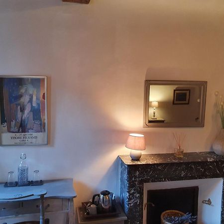 La Maison Provençale La Roquebrussanne Chambre photo