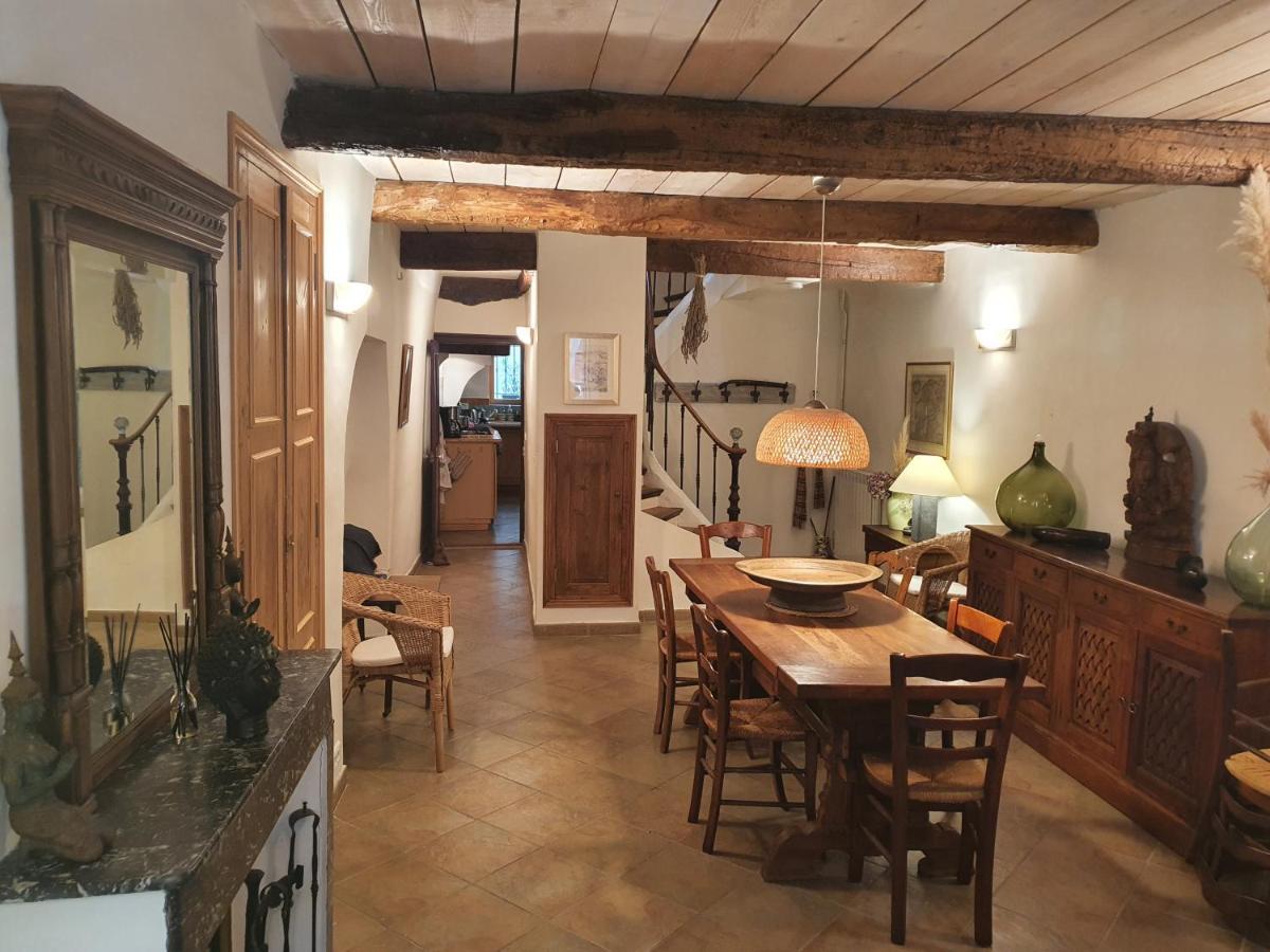 La Maison Provençale La Roquebrussanne Extérieur photo