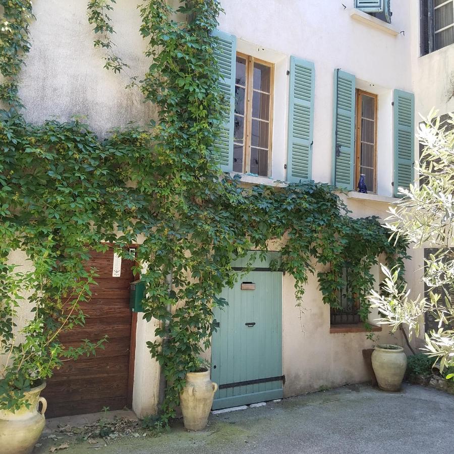 La Maison Provençale La Roquebrussanne Extérieur photo